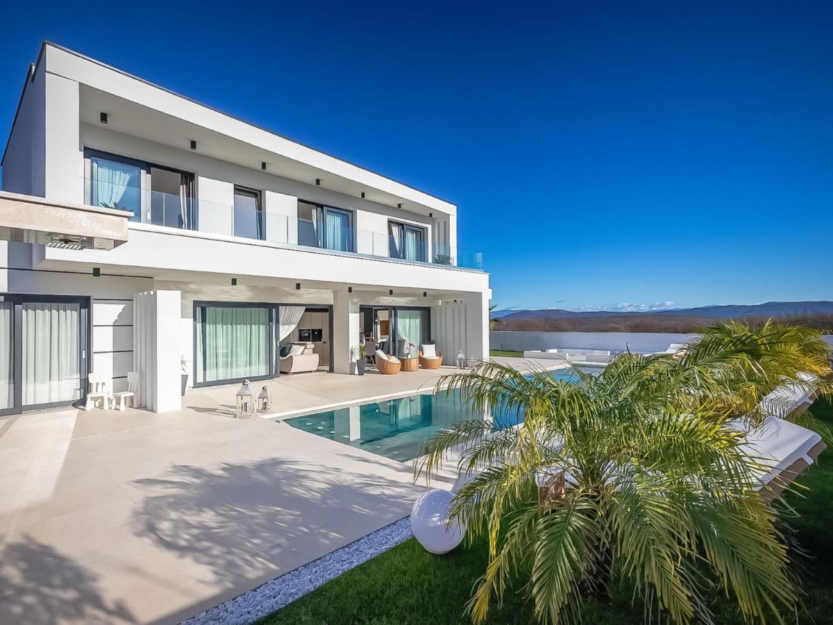 Villa Milly Vrh  Eksteriør billede